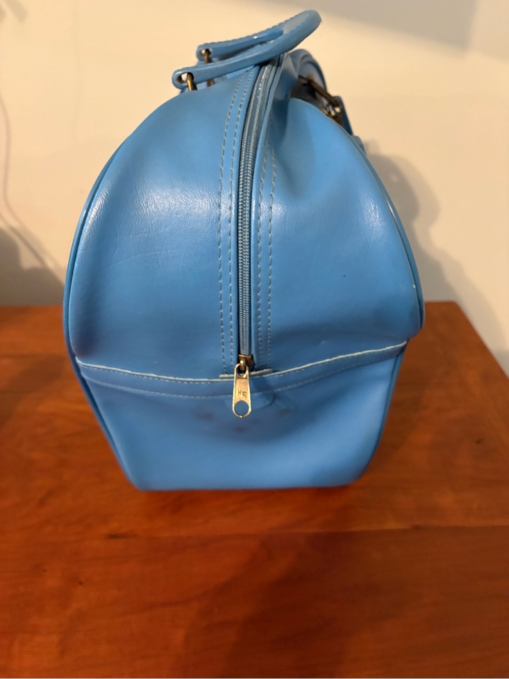 Vintage Blue Bowling Bag Retro Mod Decor Purse Display Piece - Picture 3 of 11